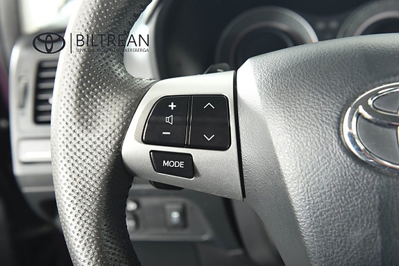 Toyota Auris 12 of 15