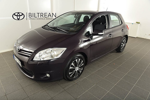 Toyota Auris 15 of 15