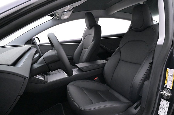 Tesla Model 3 8 of 27