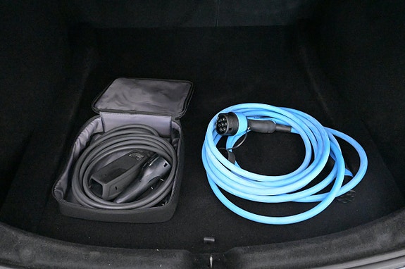 Tesla Model 3 25 of 27