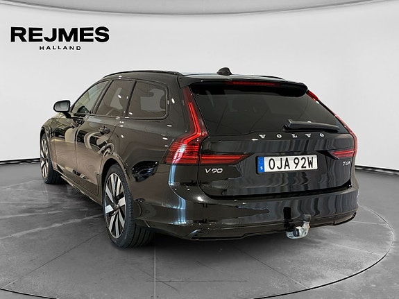 Volvo V90 2 of 16