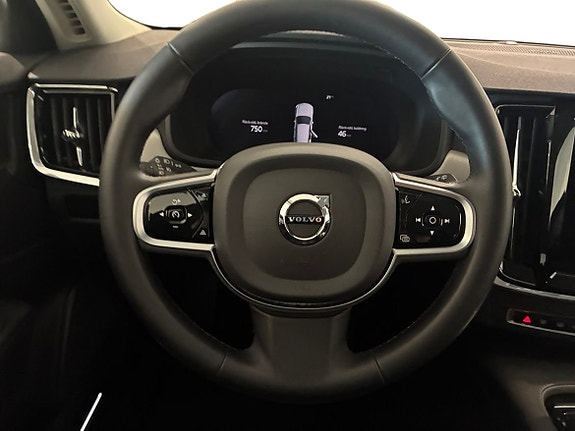 Volvo V90 11 of 16