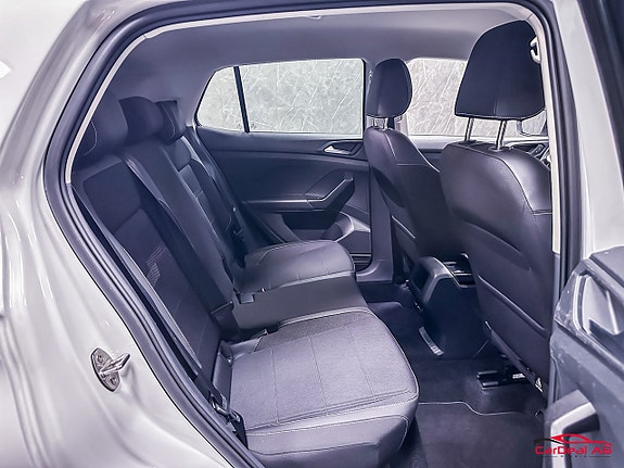 Volkswagen T-Cross 17 of 24