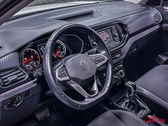 Volkswagen T-Cross 12 of 24