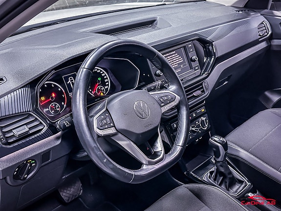 Volkswagen T-Cross 16 of 24