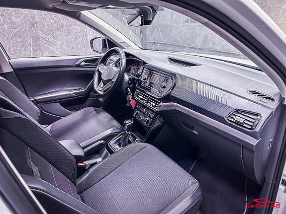 Volkswagen T-Cross 11 of 24