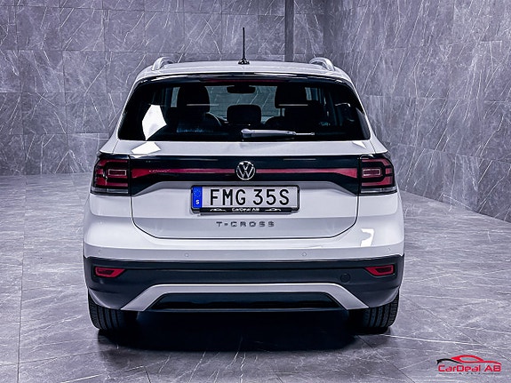 Volkswagen T-Cross 6 of 24