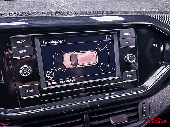 Volkswagen T-Cross 22 of 24