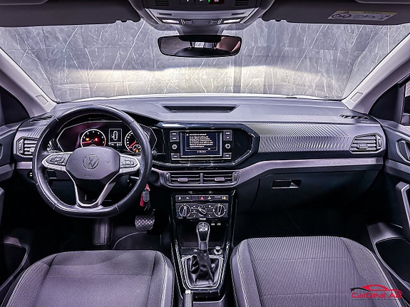 Volkswagen T-Cross 13 of 24