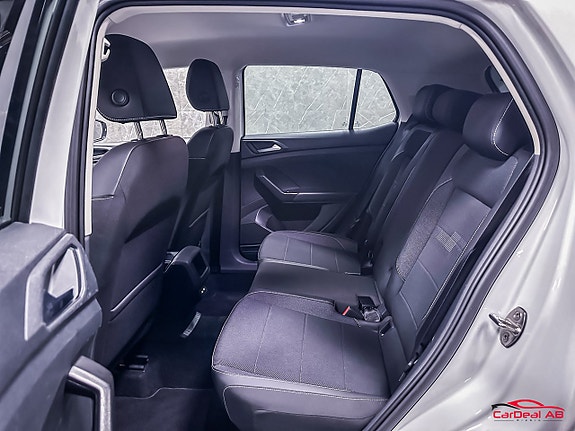 Volkswagen T-Cross 18 of 24