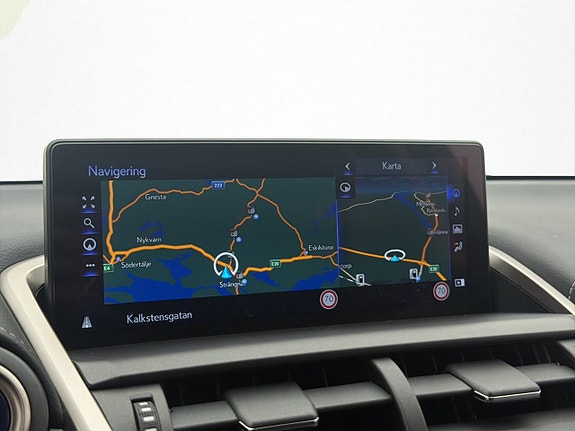 Lexus NX300h 22 of 30