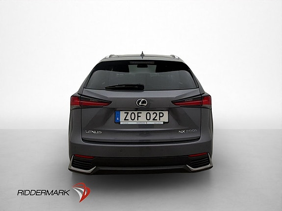 Lexus NX300h 7 of 30