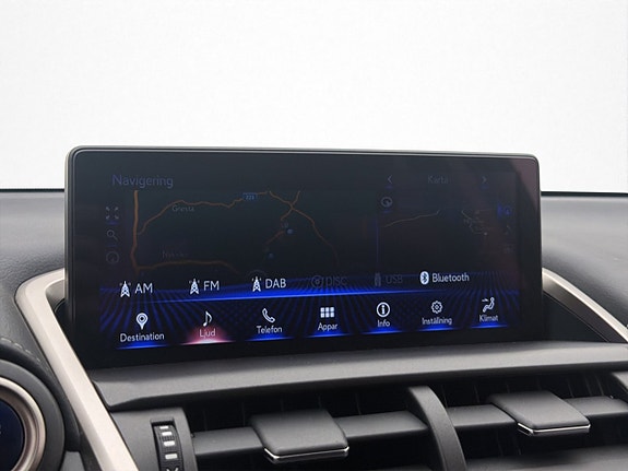 Lexus NX300h 23 of 30