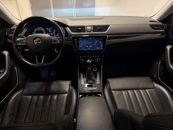 Skoda Superb 10 of 26