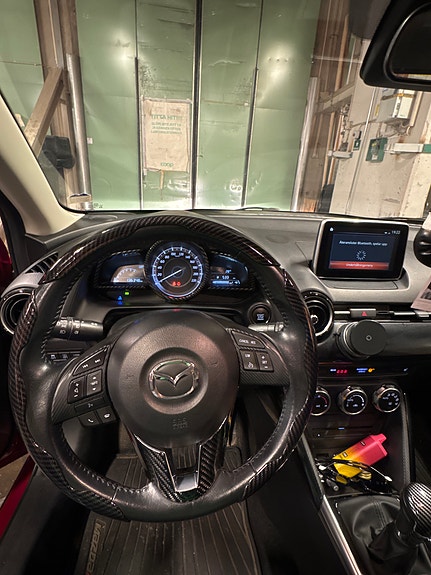 Mazda 2 4 of 7