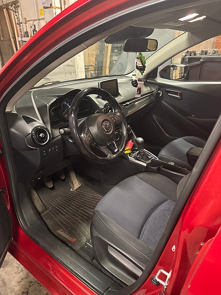 Mazda 2 6 of 7