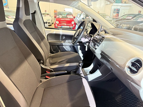 Volkswagen UP! 9 of 13