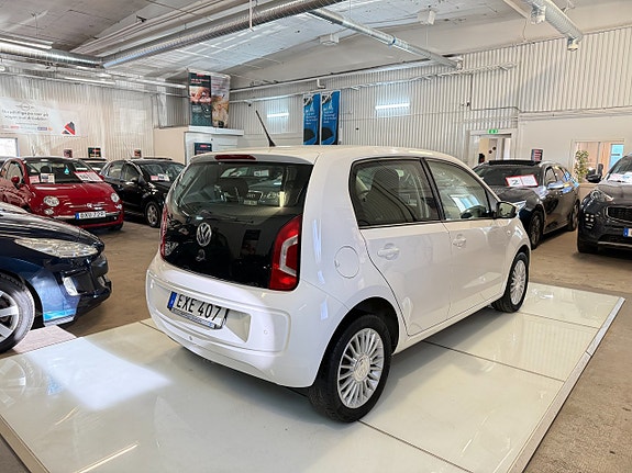 Volkswagen UP! 6 of 13