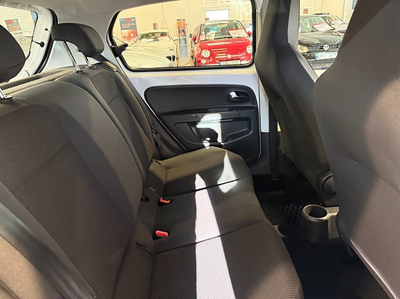 Volkswagen UP! 10 of 13