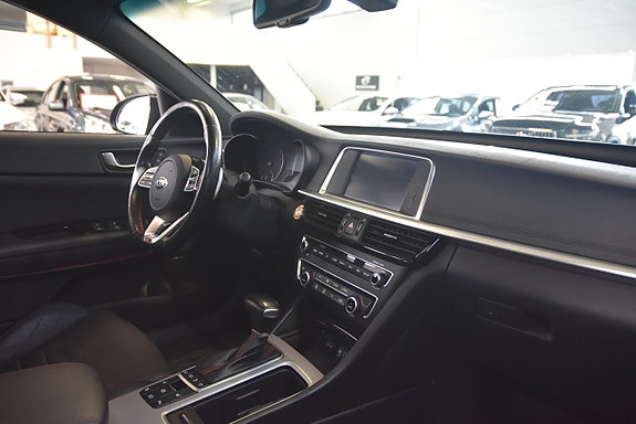 Kia Optima 11 of 23