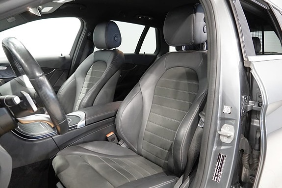 Mercedes-Benz C300 14 of 23