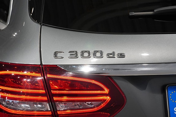 Mercedes-Benz C300 7 of 23
