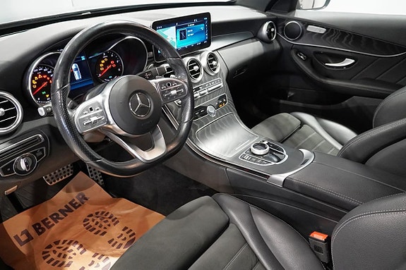 Mercedes-Benz C300 12 of 23
