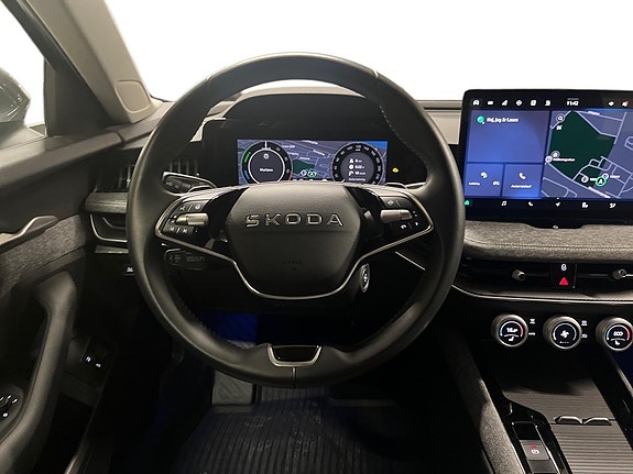 Skoda Superb 9 of 24