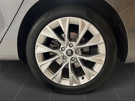 Skoda Superb 7 of 24