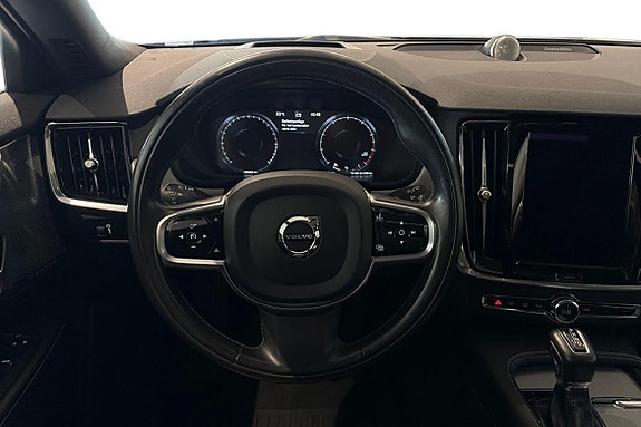 Volvo V90 11 of 26