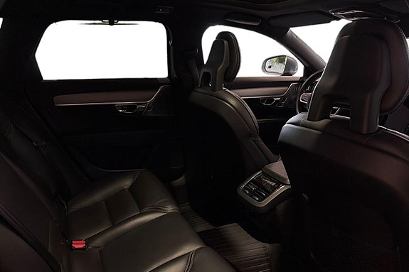 Volvo V90 23 of 26