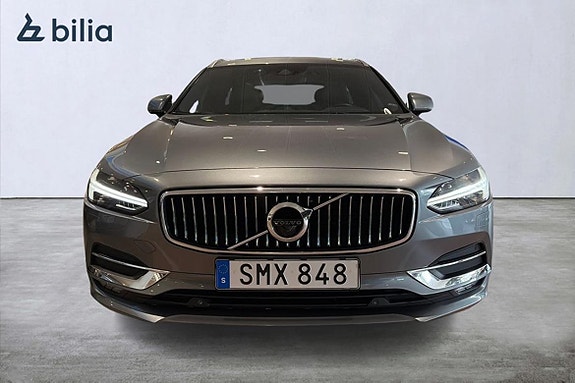 Volvo V90 2 of 26