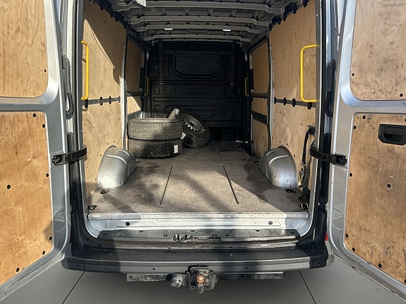 Volkswagen Crafter 35 12 of 21