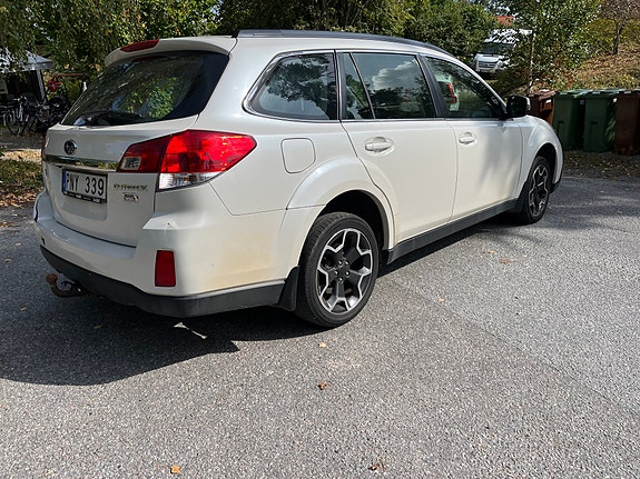 Subaru Outback 3 of 8