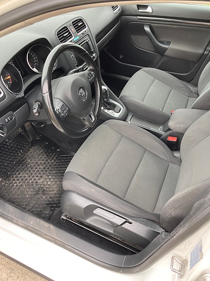 Volkswagen Golf VI 10 of 13