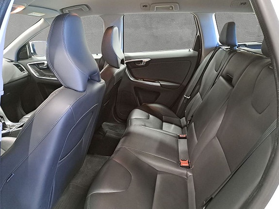 Volvo XC60 6 of 9