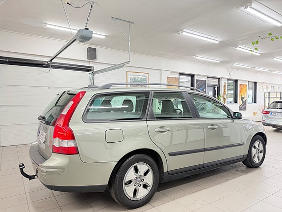 Volvo V50 10 of 30