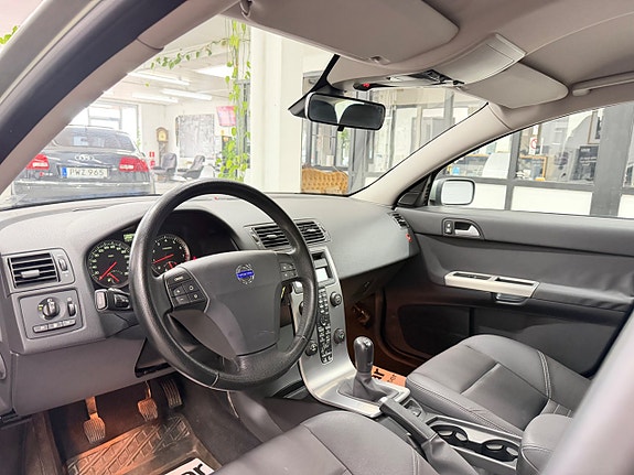Volvo V50 26 of 30
