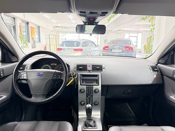 Volvo V50 21 of 30