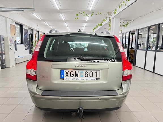 Volvo V50 8 of 30