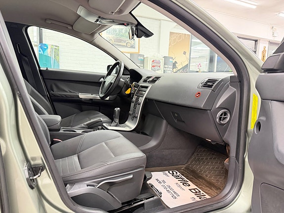Volvo V50 15 of 30