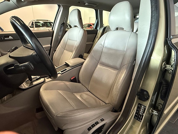 Volvo V50 6 of 7