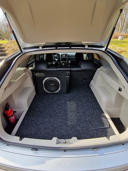 Chrysler 300C 6 of 8