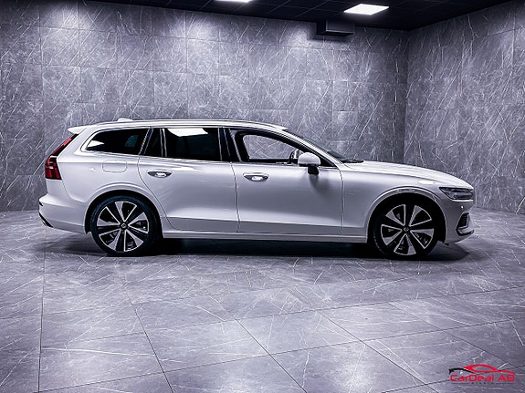 Volvo V60 8 of 29