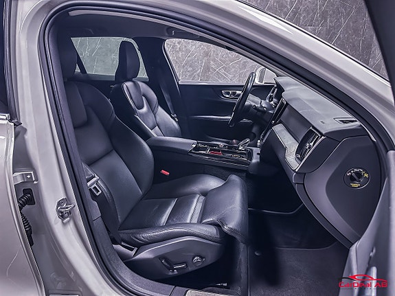 Volvo V60 10 of 29