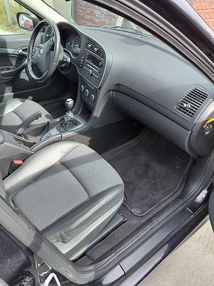 Saab 9-3 4 of 8