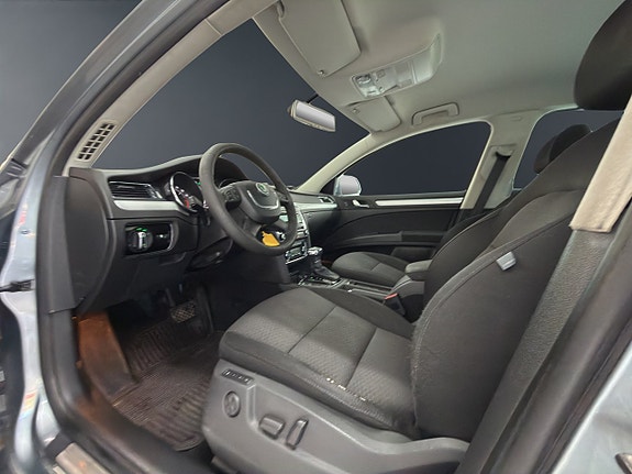 Skoda Superb 9 of 18