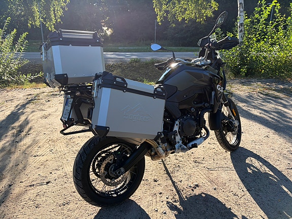 BMW F 900 GS 2 of 6