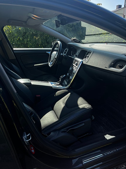 Volvo V60 8 of 11