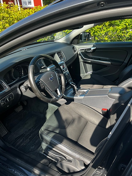Volvo V60 9 of 11